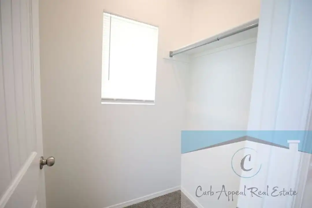 5801 Pope St - View 5