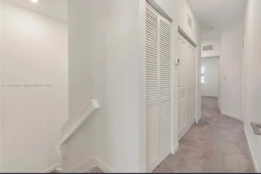 2605 SE 11th Ct unit LABS 2605 SE 11th Ct - 56278129176 - View 6