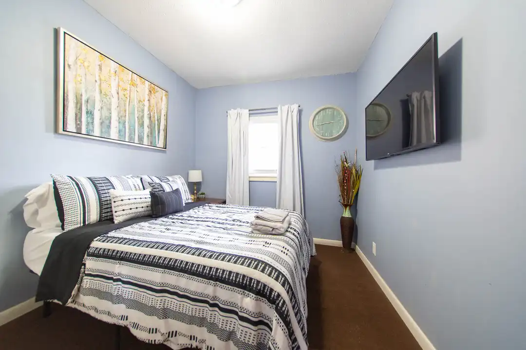 2712 Broad St - View 4
