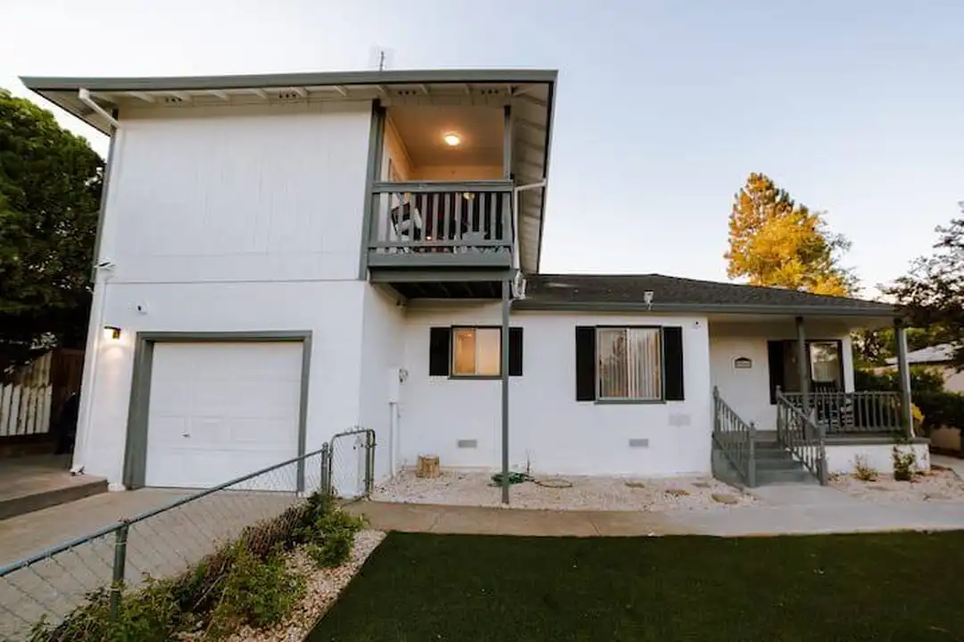 366 3rd St – photo 1 of 21