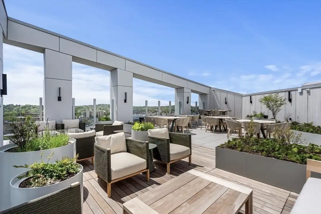 1515 Commonwealth Ave unit 605 - View 3