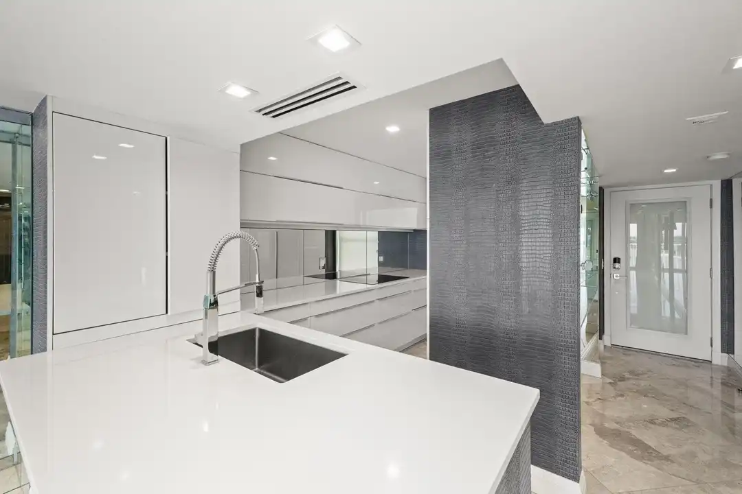 3901 S Flagler Dr #1002 - View 6