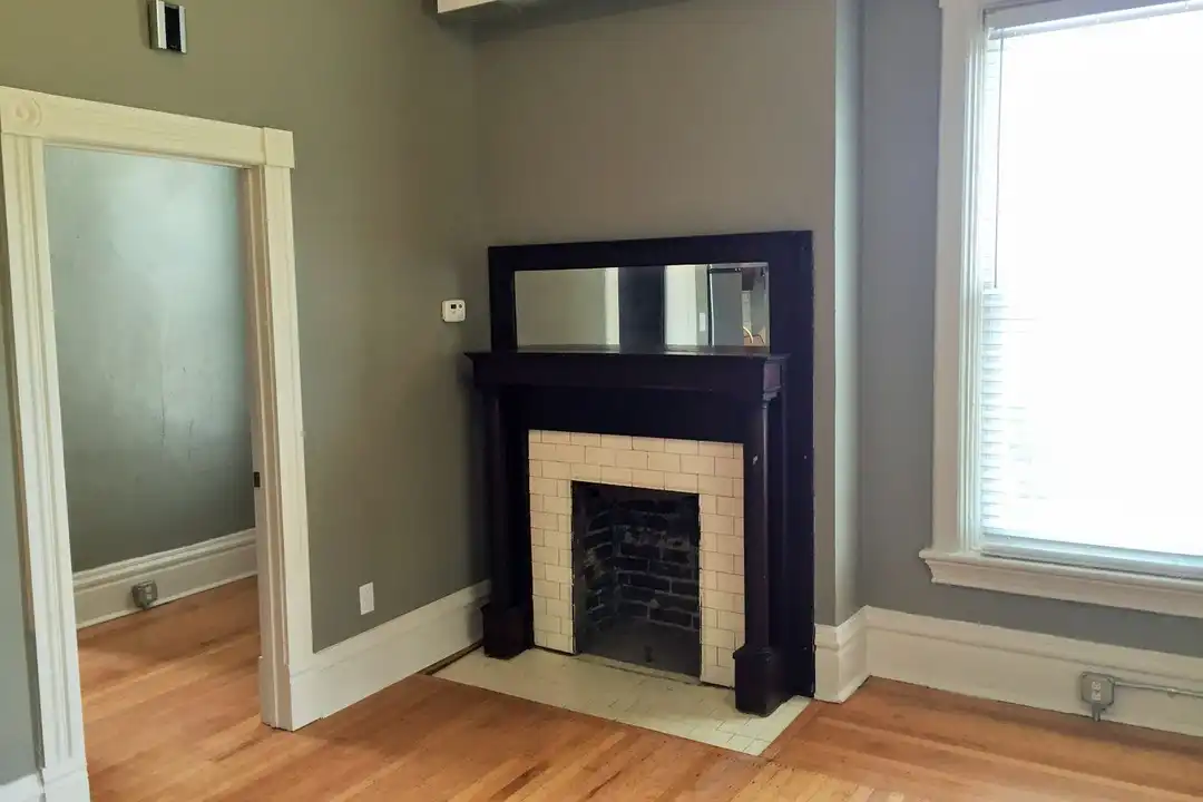 1034 Murray Hill Ave unit 1 – photo 1