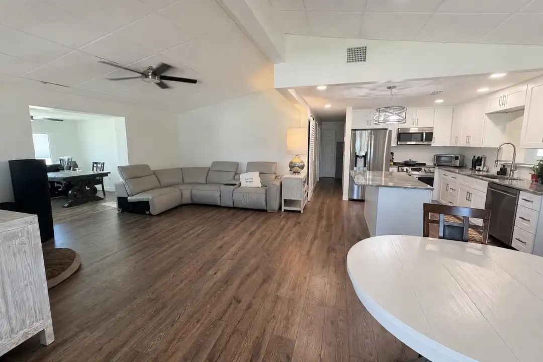 377 39th Ave - View 3