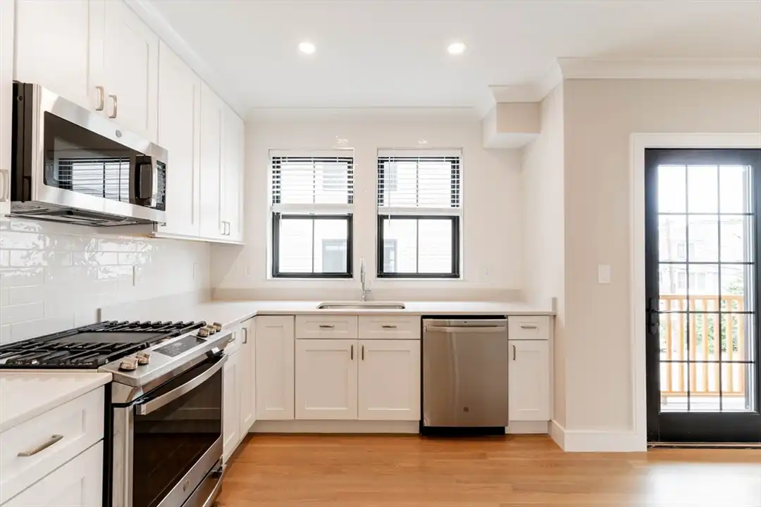 283 Lamartine St unit 2 - View 4