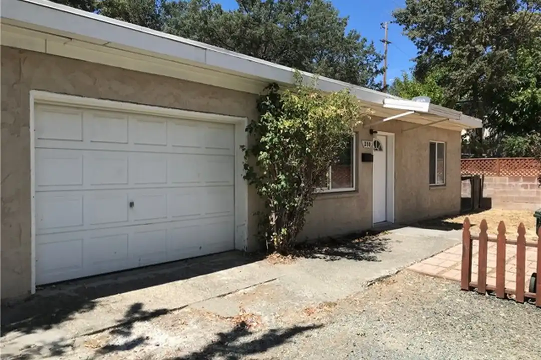 380 6th St – photo 1 of 13