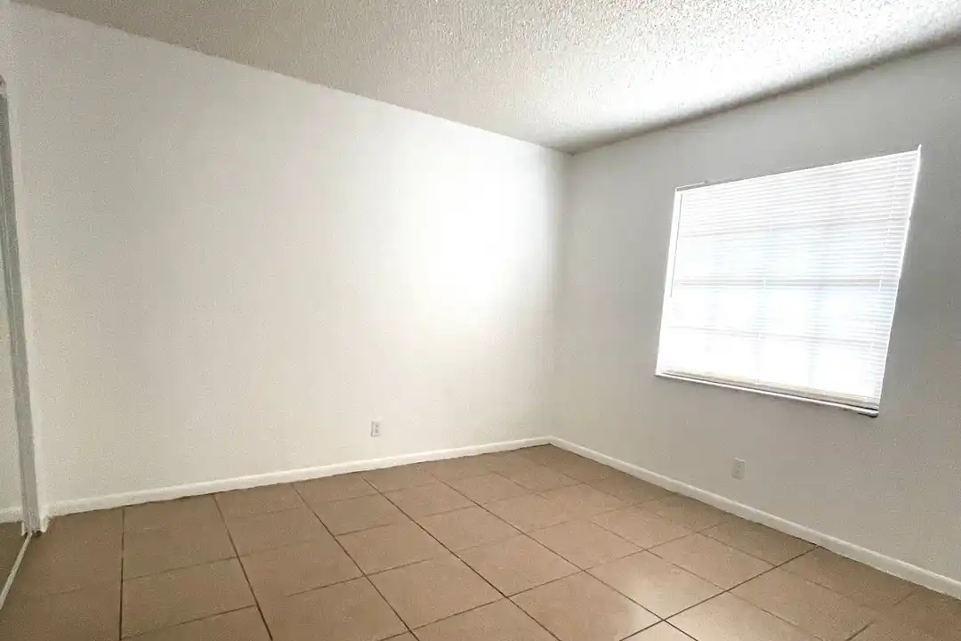 1919 N Haverhill Rd unit 1919-5 - View 4