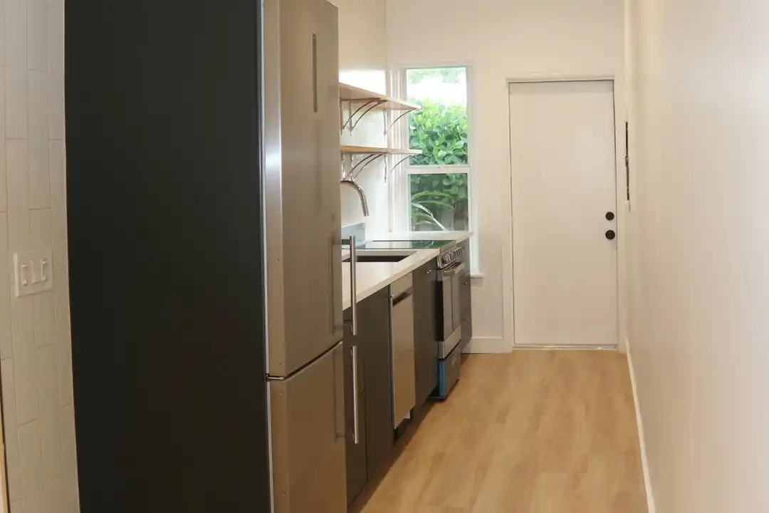 614 Palm St unit 1 - View 4