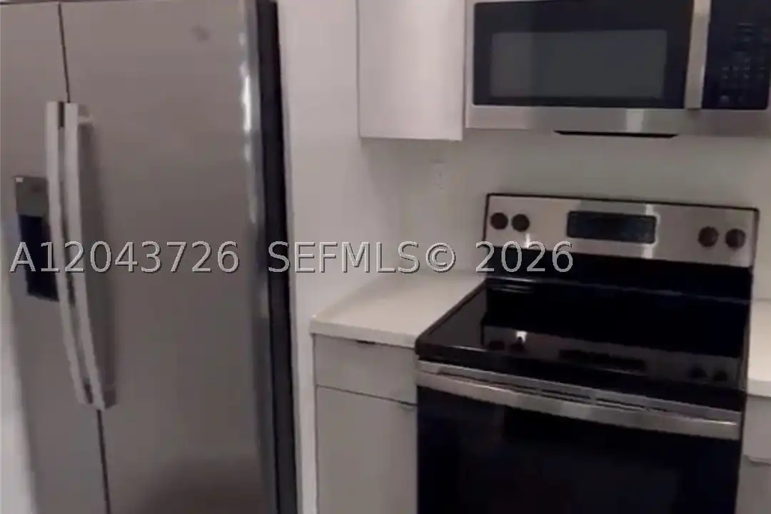 1895 SW 22nd St #7 - View 3