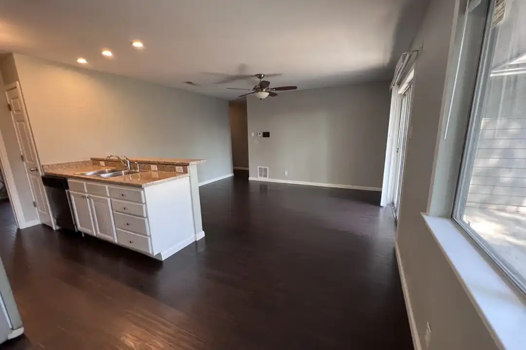 House in San Antonio - More