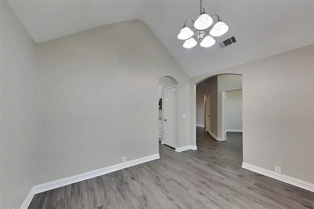 7009 Inglenook Dr - View 6