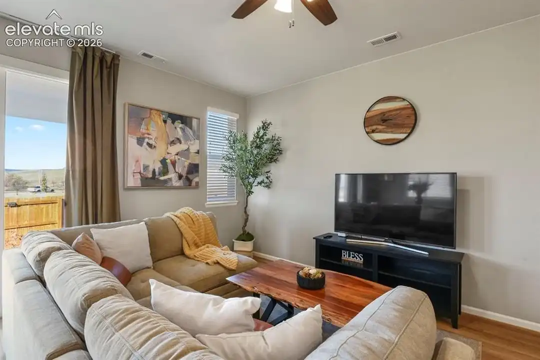 6445 Bodacious Cir - View 6