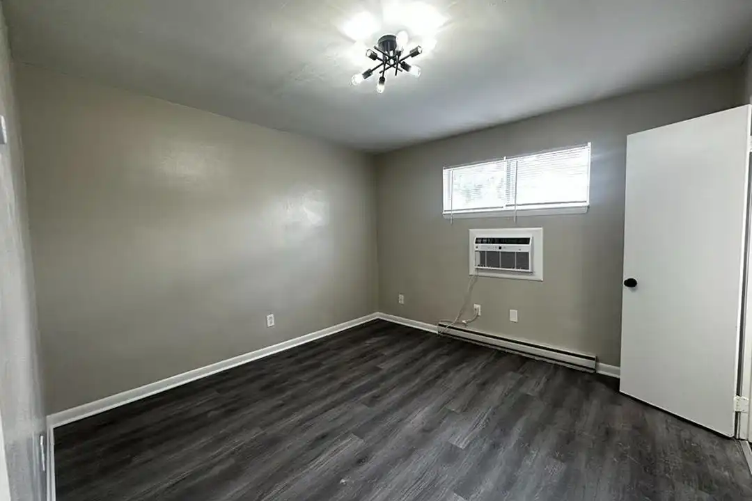 401 E Ocean Ave unit 14 - More