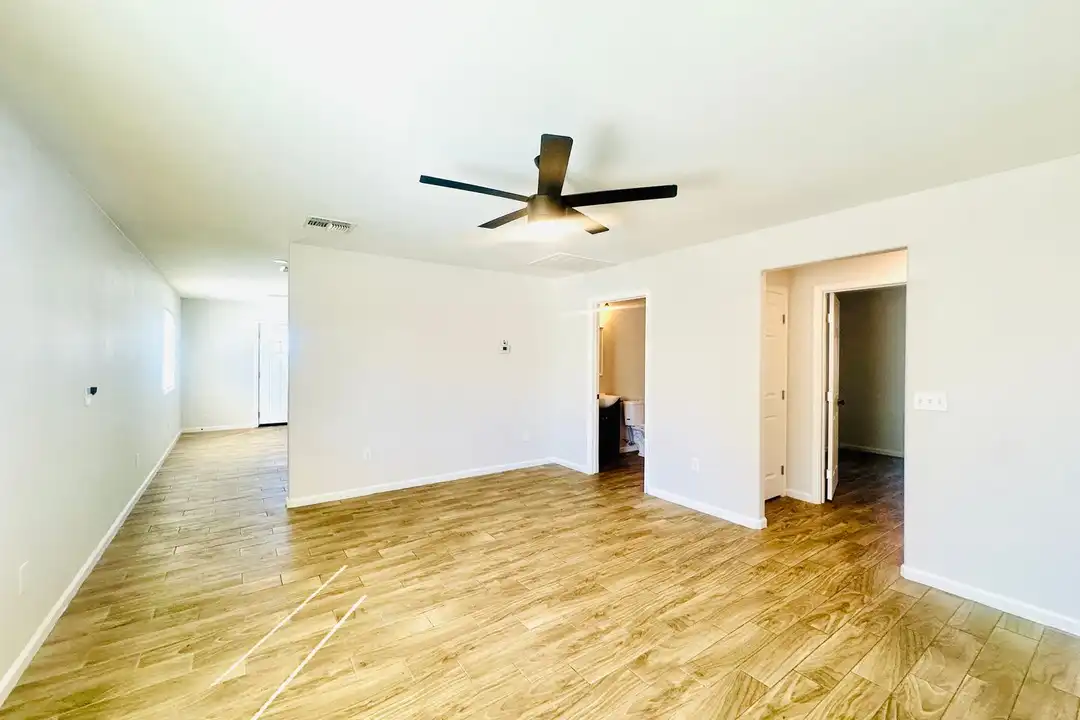 340 E 22nd St unit 340-1 - View 3