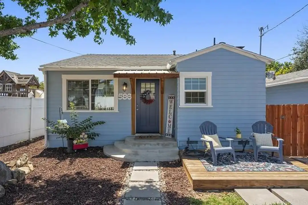586 Del Mar Ave – photo 1
