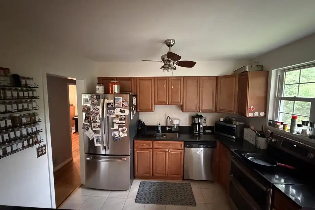2349 N Earley St - View 4
