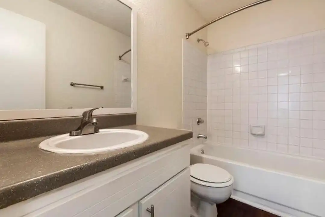 7916 Harris Hill Ln - View 3