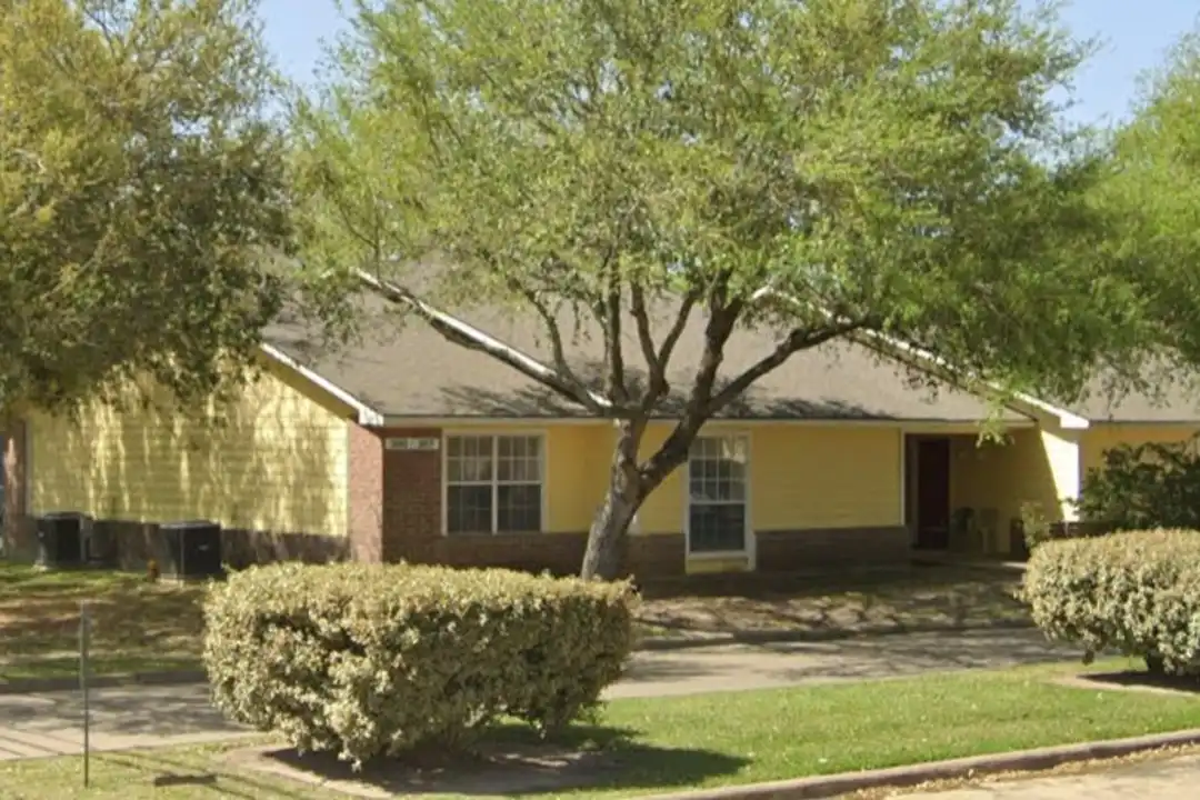 1803 Gray St unit 102 - View 2