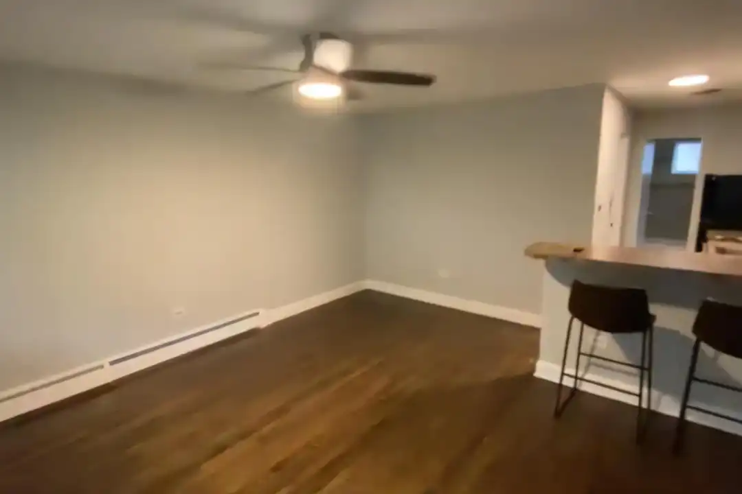 1743 W Bryn Mawr Ave - View 3
