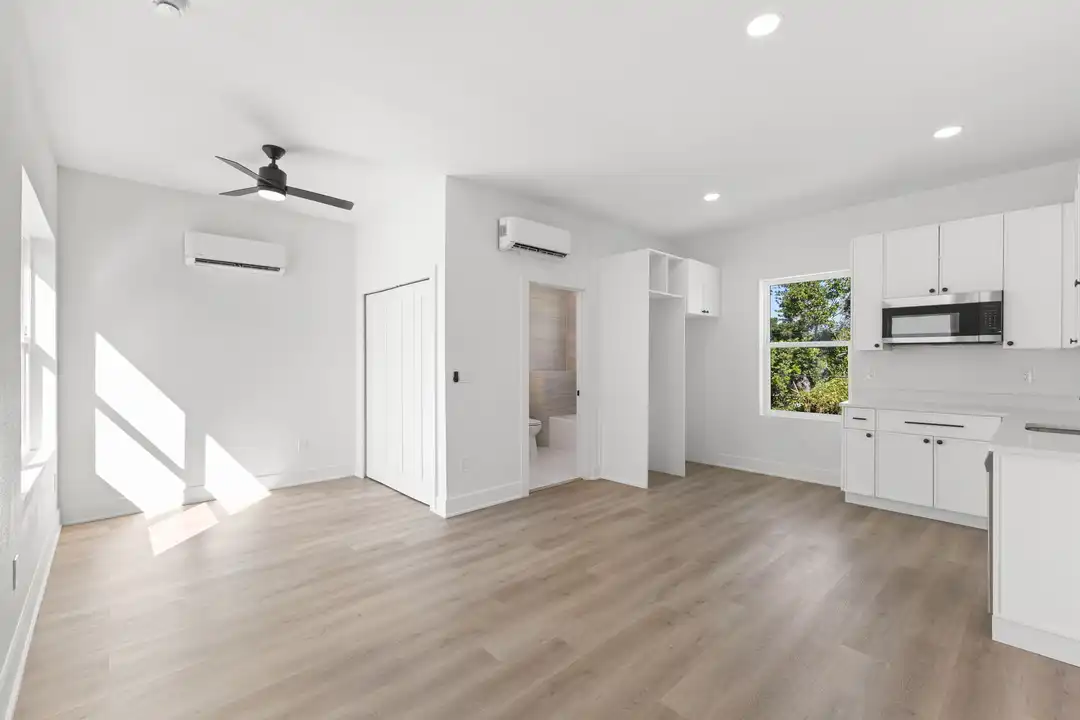 2523 13th Ave N unit B - More