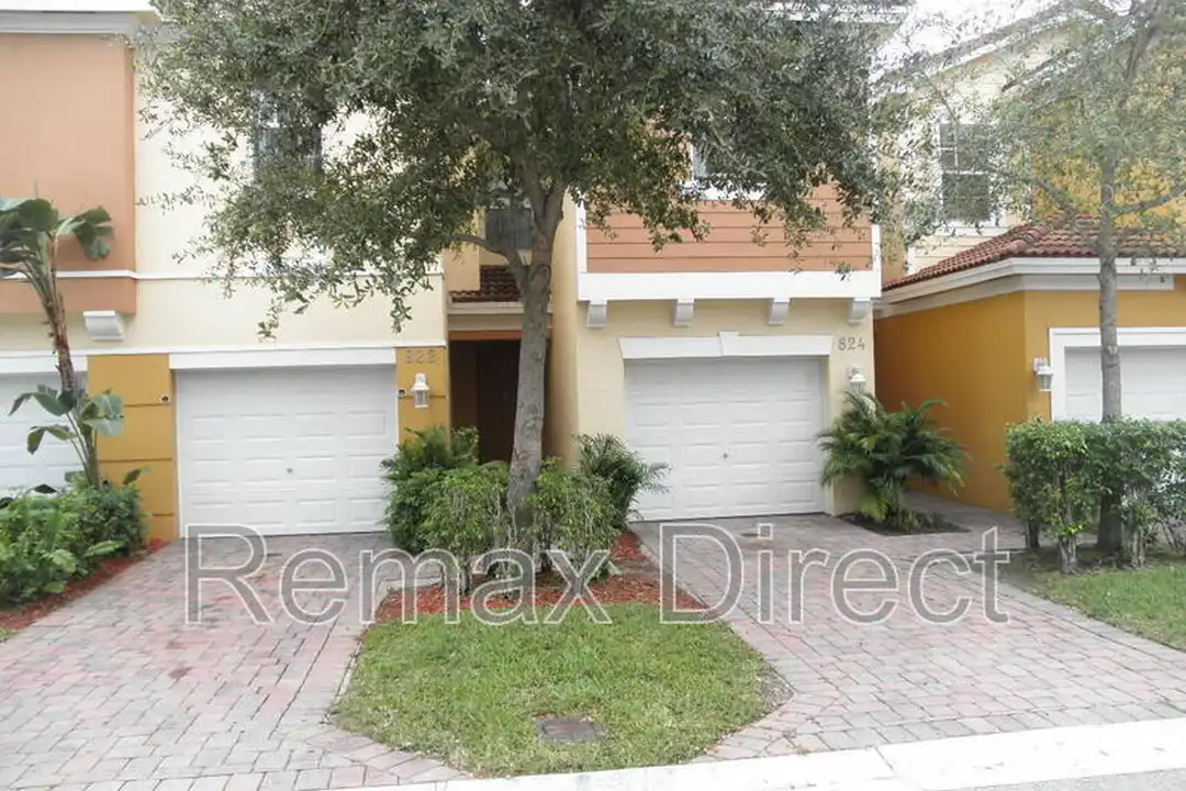 822 Pipers Cay Dr - View 6