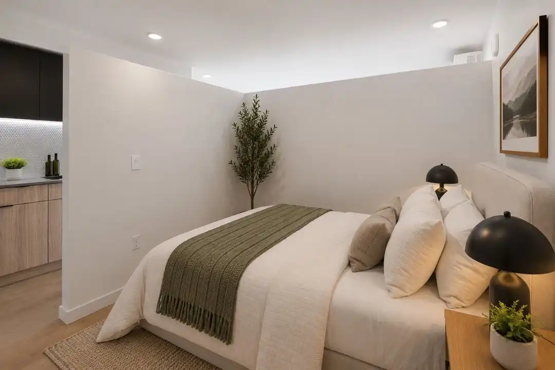 404 16th Ave S unit 205 – další