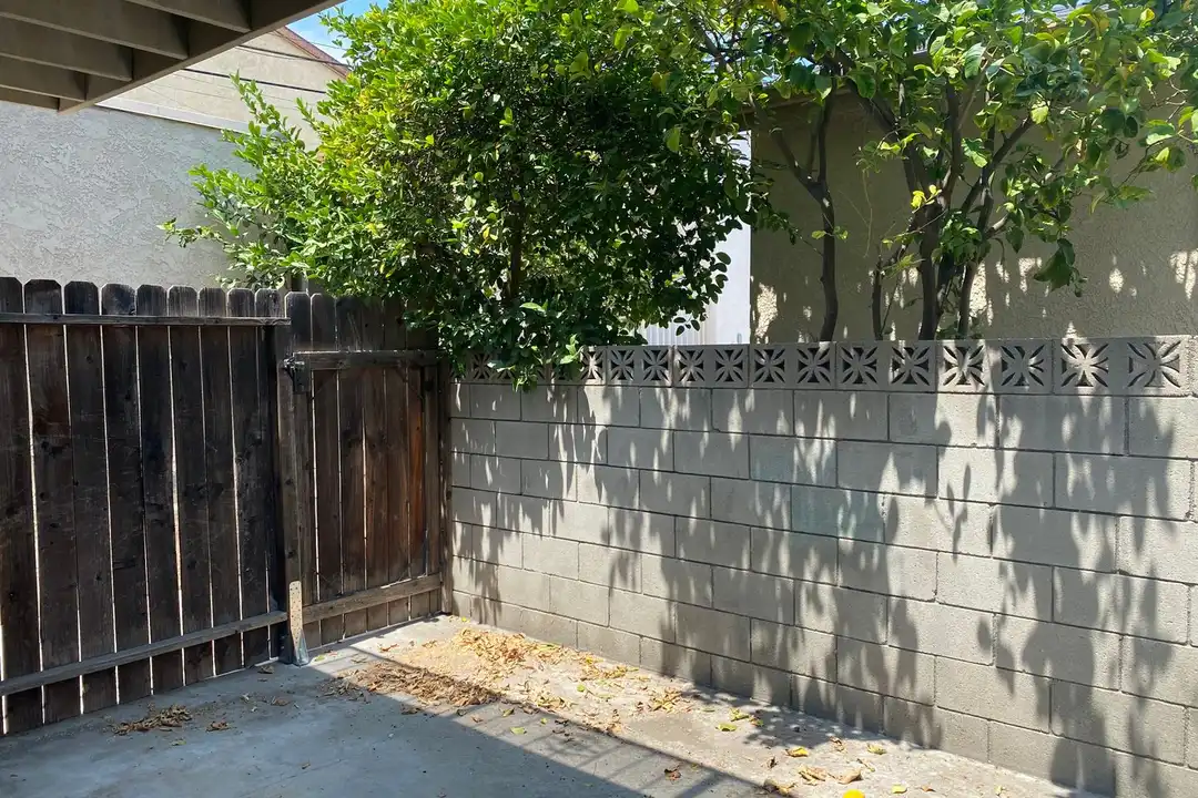 723 E Orange Grove Ave unit E - View 5