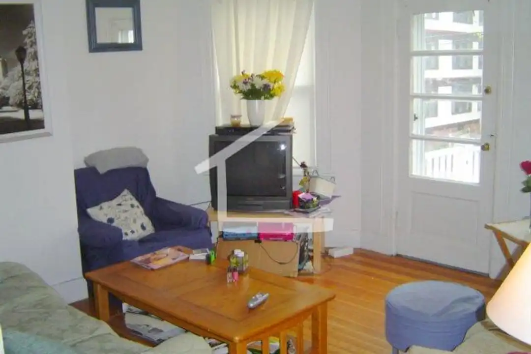 137 Brooks St - View 6