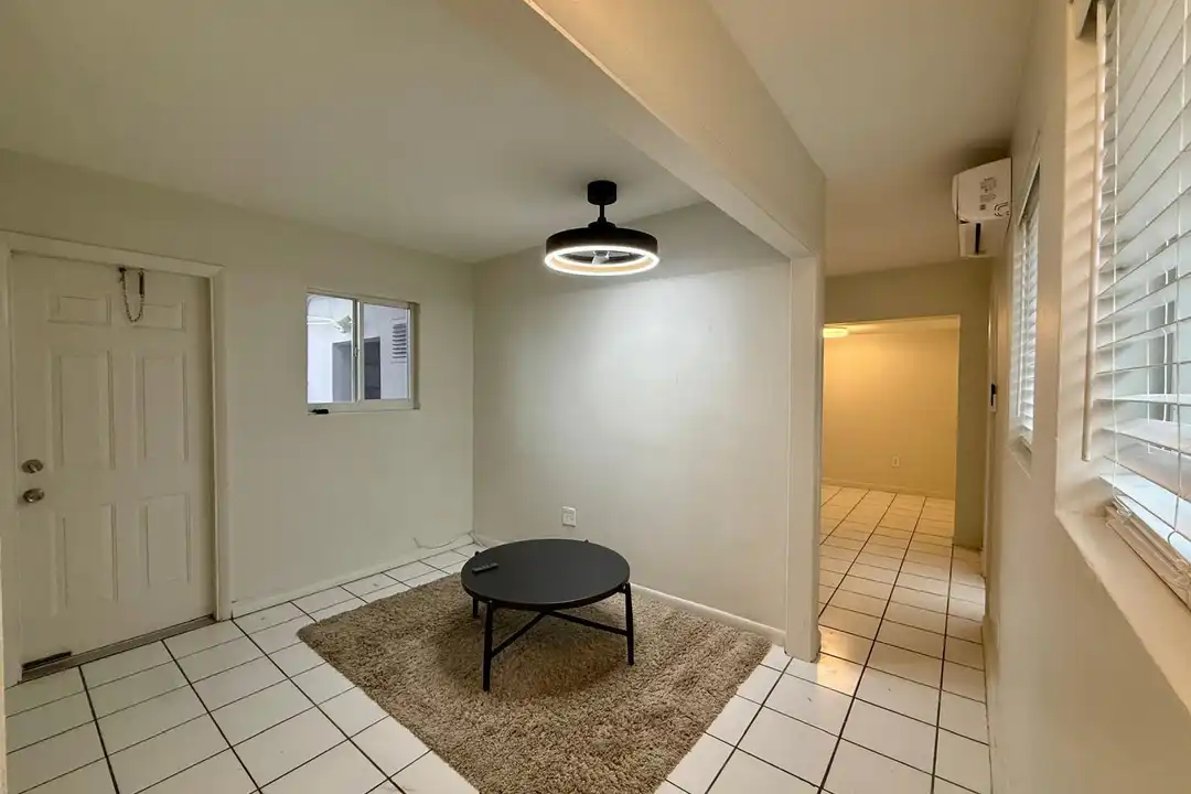 1215 NE 17th Ave unit Unit 5 - View 6
