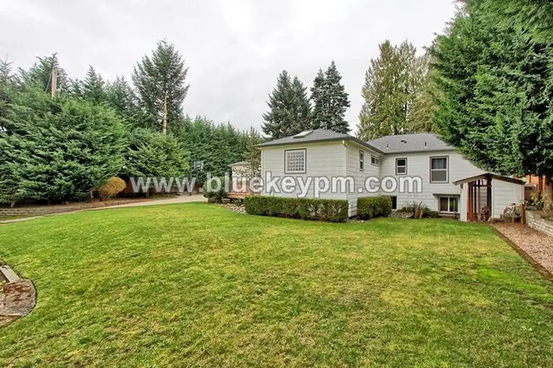 4114 NE 56th St - View 5