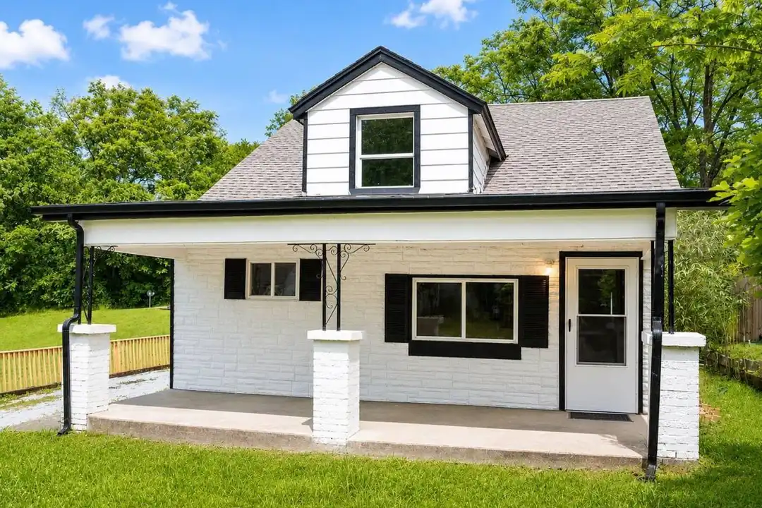 814 N Germantown Rd – photo 1