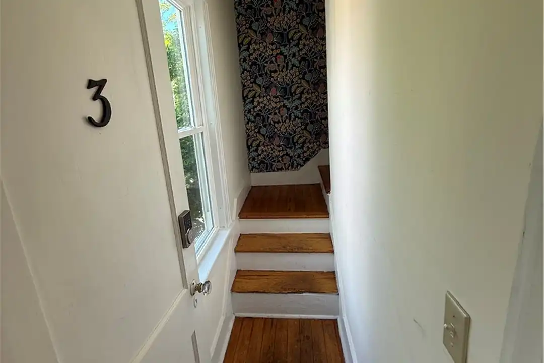 28 Calvert St unit 3 - View 3