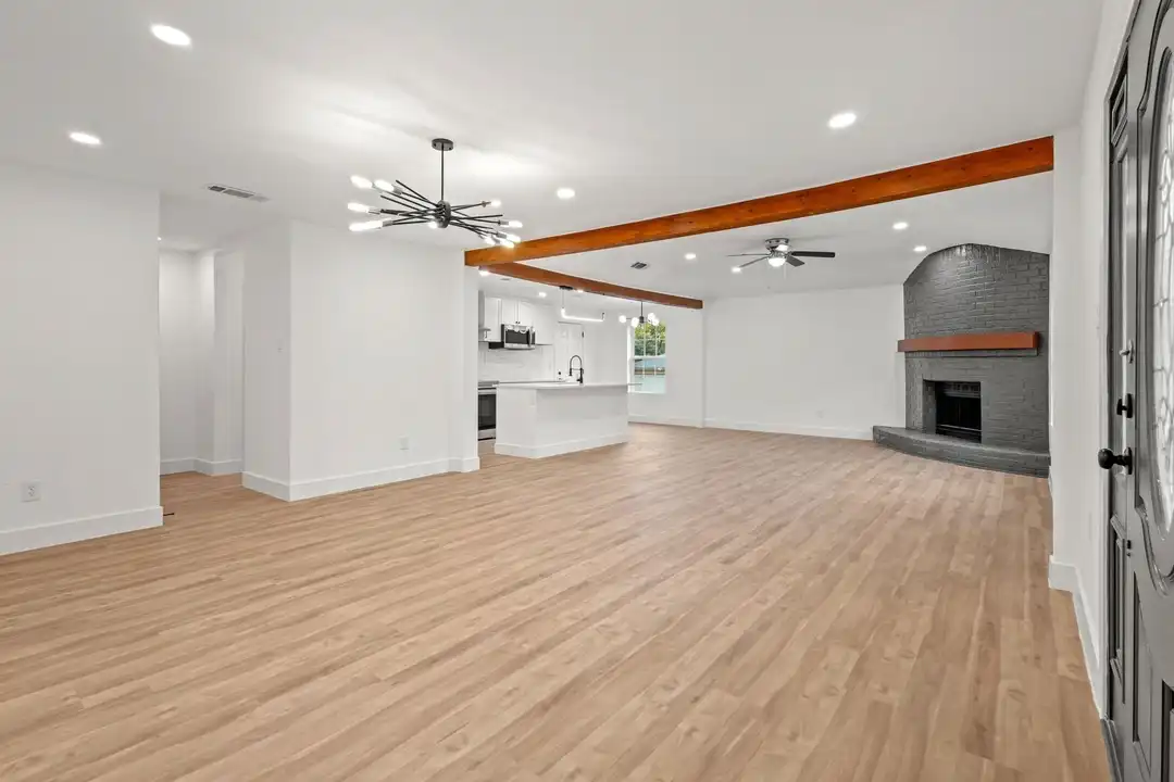 6000 Cool Springs Dr - View 5