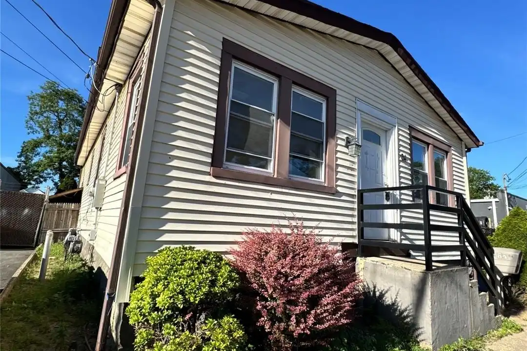 64 Sprague Ave #WHOLE – photo 1 of 29