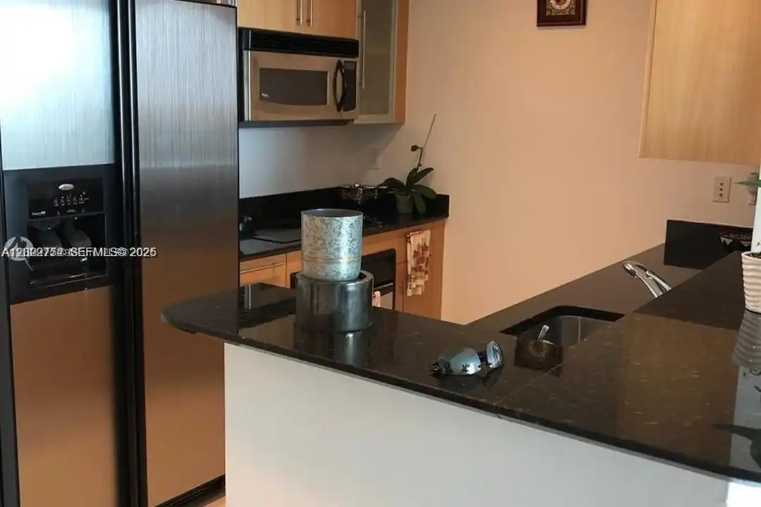 325 S Biscayne Blvd unit 1716 - View 4