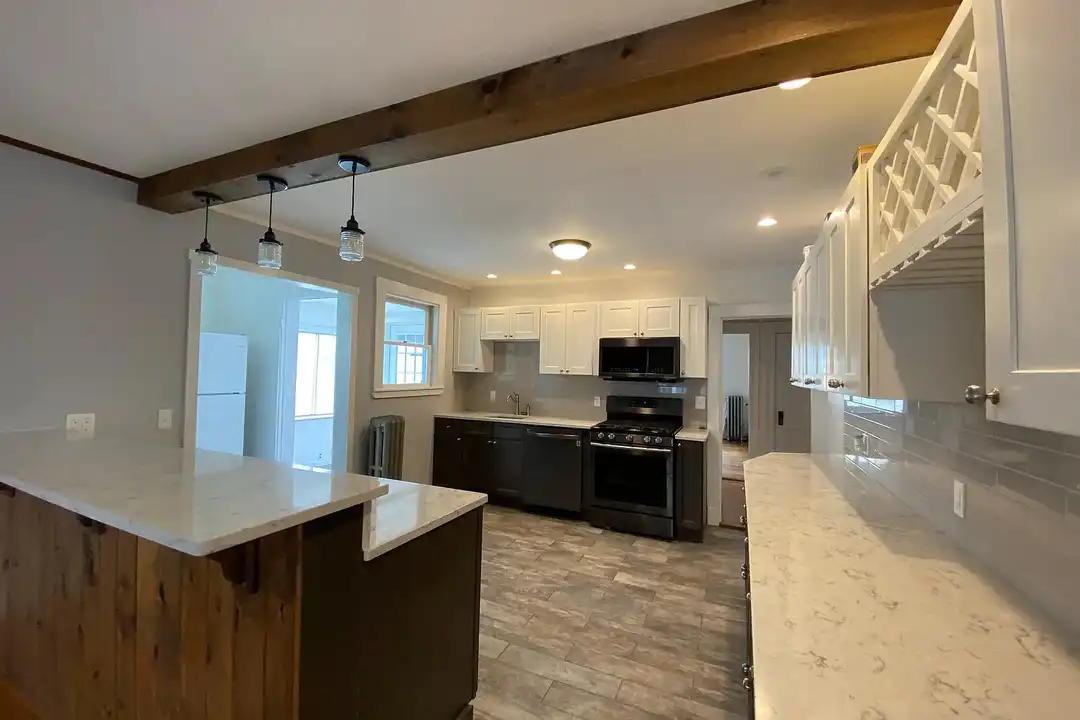 35 Glenmont Rd unit 2 - View 5