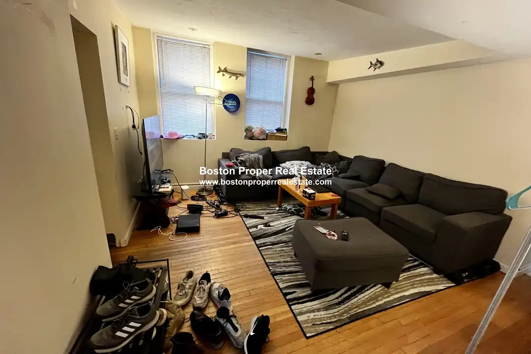 108 Myrtle St unit A1 - View 4
