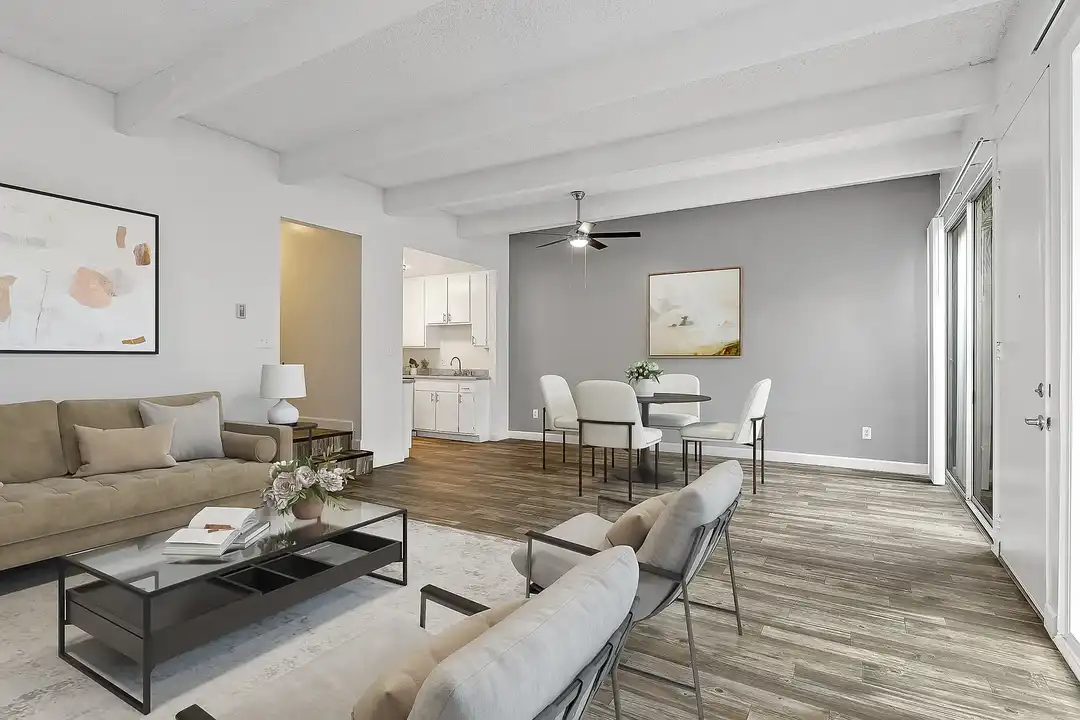 Woodland Hills Apartments – photo 1