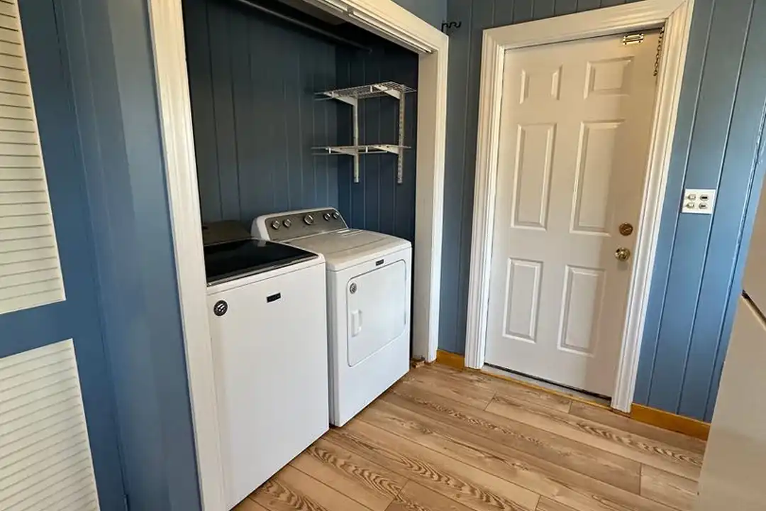 2213 Sloop Point Loop Rd - More