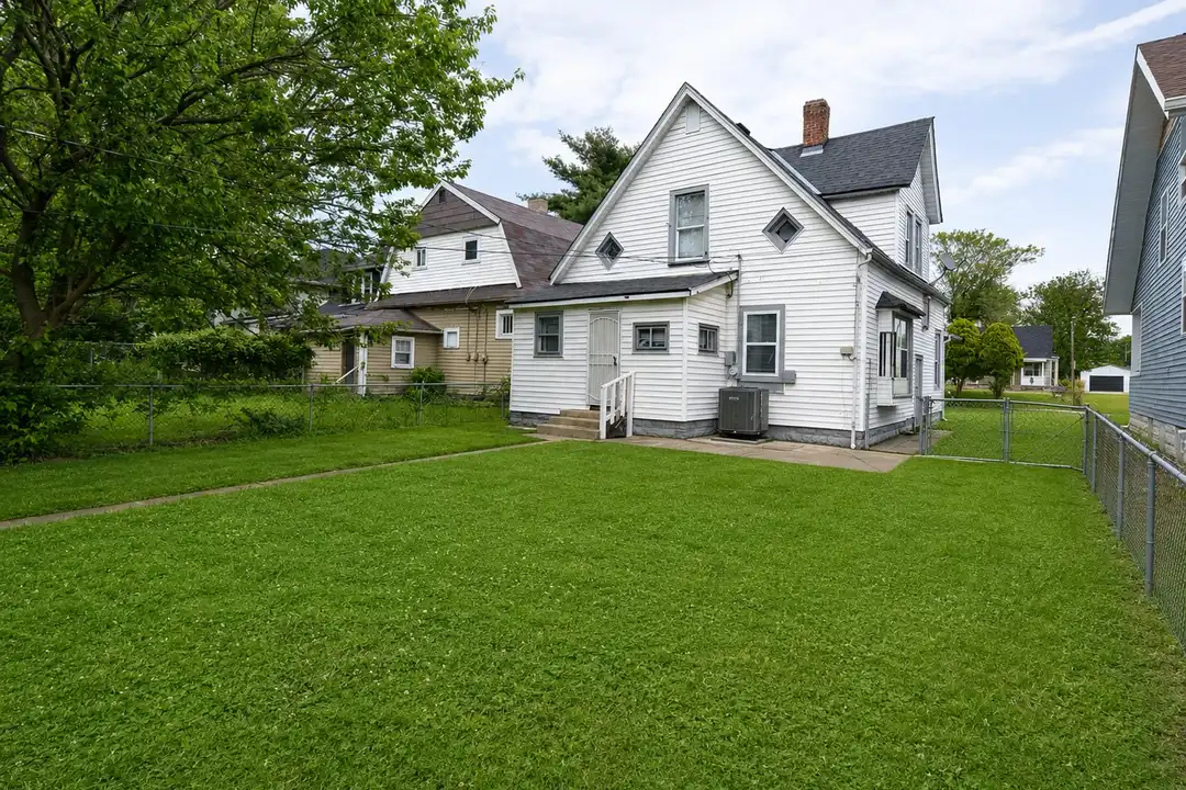 3208 Guilford Ave - More
