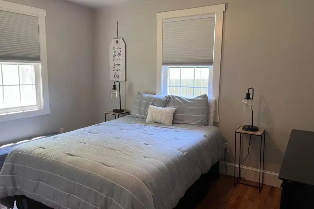 406 S B St - View 5