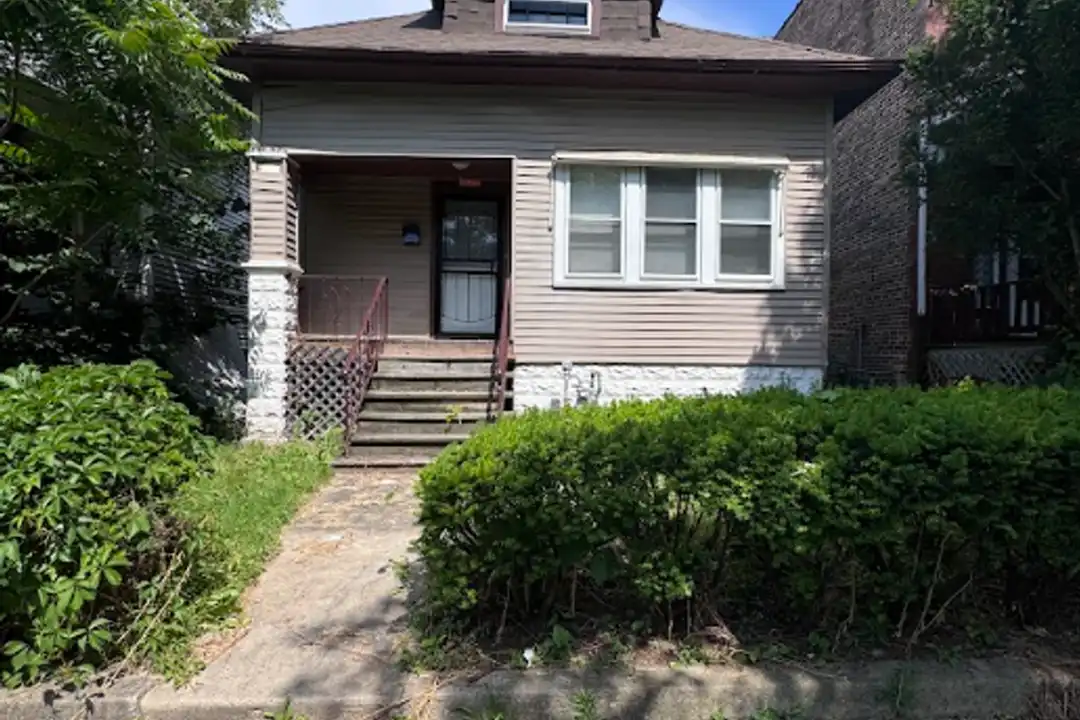 12219 S Lowe Ave – photo 1