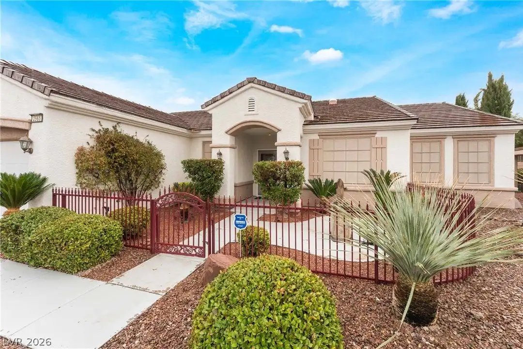 2565 Leighton Ave - View 5