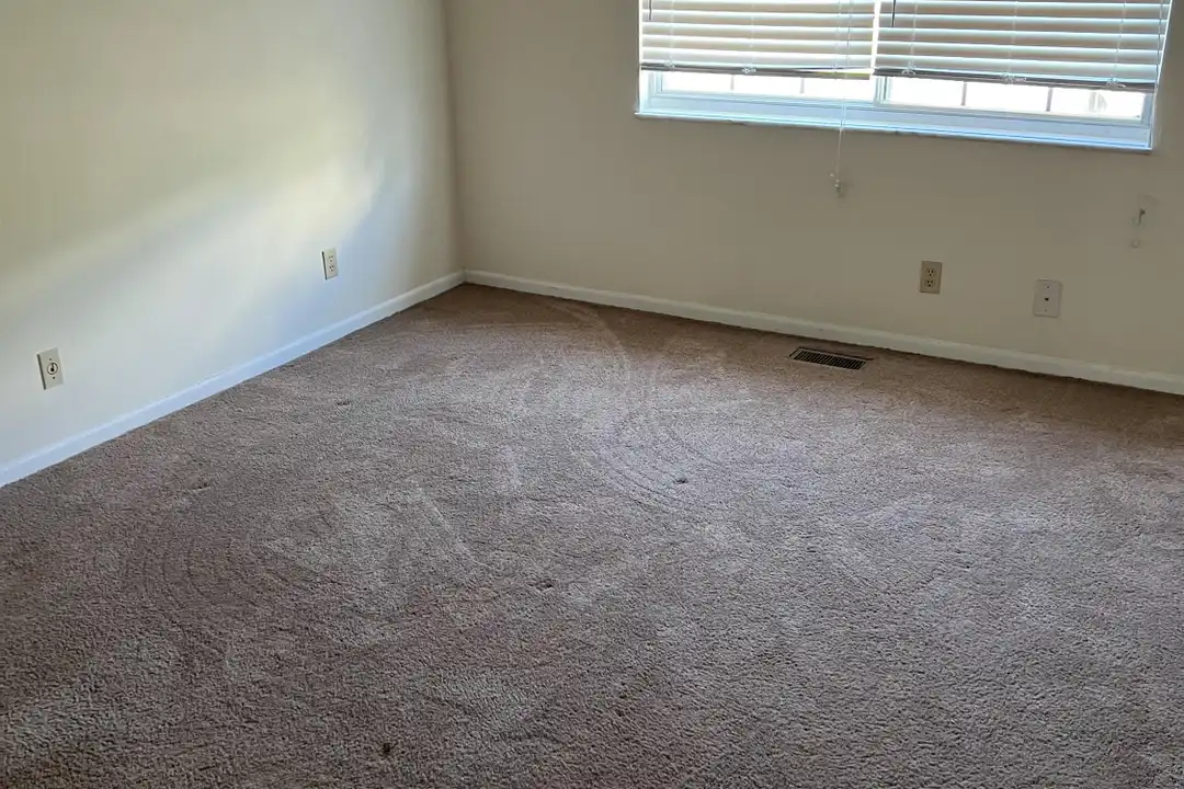 100 Blue Jacket Cir unit 16 - View 5