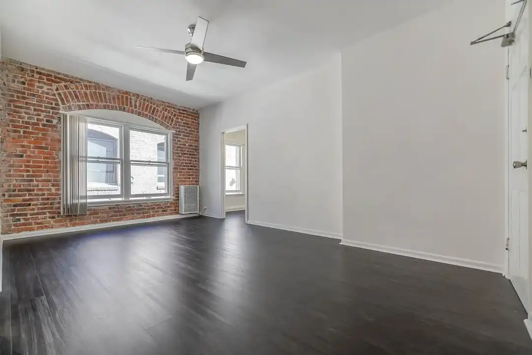 Apartment in Los Angeles, Los Feliz - View 4