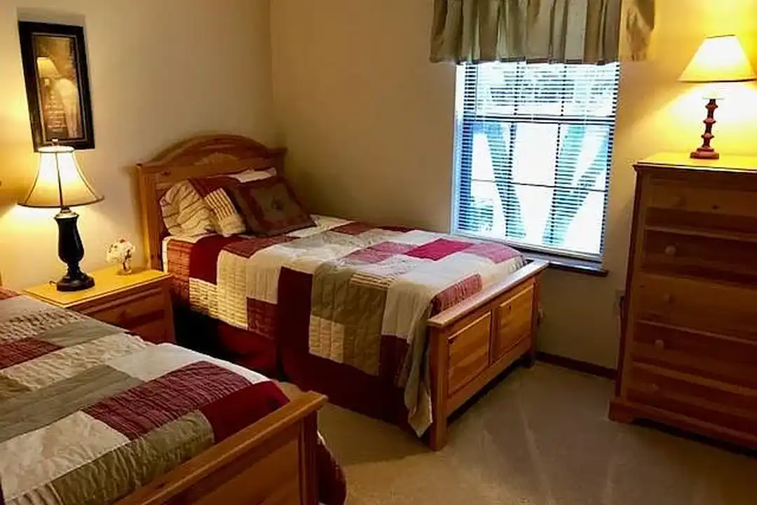 Laurelwood Apartments and Townhomes – photo 1 of 11