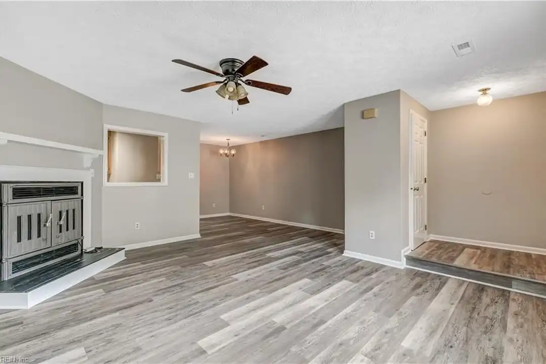 105 Beacon Way - View 4