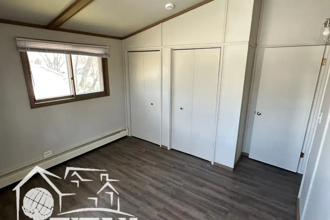 1135 Moreland St unit 1 - View 5