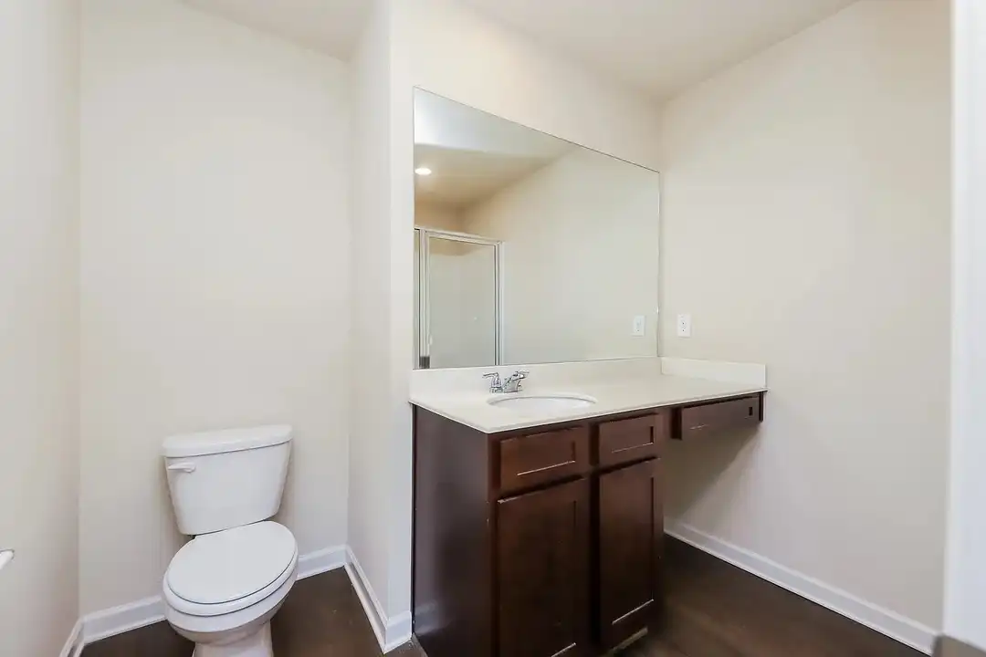706 Highwood Ln - View 3