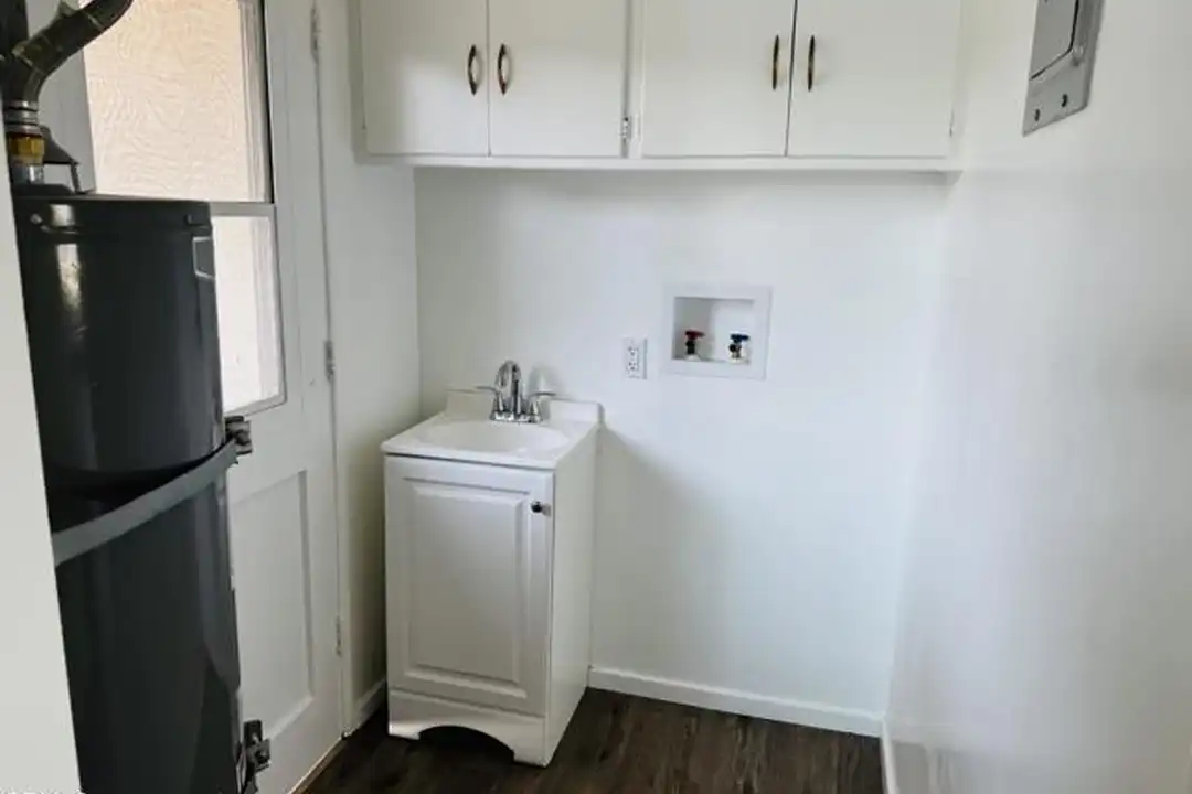 1204 N Monterey St unit E - More